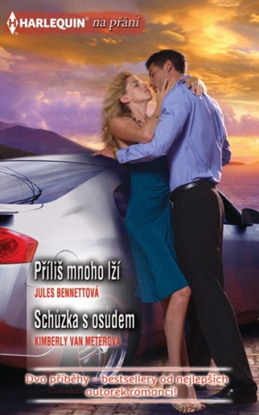 Příliš mnoho lží (Jules Bennettová) - Přestože si Lily už vydobyla přední místo mezi hollywoodskými hvězdami, svět pozlátka a muži od filmu ji nepřitahovali. Během natáčení na ranči Barringtonových jí učaroval obyčejný nádeník od koní. Nash byl opravdový, spolehlivý, silný a sexy. Prožívali spolu utajený vášnivý románek, který se však nečekaně zkomplikoval. Lily otěhotněla a Nash bude muset s pravdou ven...<br>
<br>
Schůzka s osudem (Kimberly van Meterová) - Plavbu na lodi pro nezadané Teaganovi koupil bratr, prý aby si trochu užil. Teagan to považoval za ztrátu času i peněz do okamžiku, kdy se seznámil s Harper, nádhernou obyvatelkou sousední kajuty. I když kráska zpočátku Teagana ignorovala a snažila se vetřít do přízně starého miliardáře, Teagan rozehrál svou vlastní hru. Ani na okamžik nepochyboval, že výhra? Harper, bude jeho...<br>
<br>
<br>
<br>
Kat. číslo: 513 G 10/25 <br>
Rozsah: 320 stran <br>
Cena: 150 Kč <br>
Cena pro vás: 139 Kč