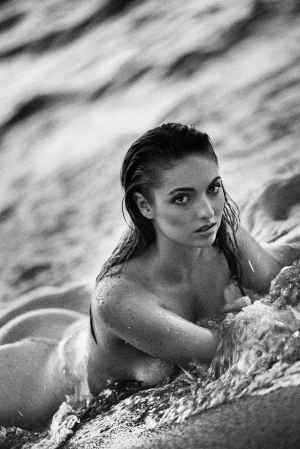  12x časopis FotoVideo + kalendář Adolf Zika WOMAN 2024 v hodnotě 499 Kč    Ženská krása v černobílém pojetí zachycená objektivem světoznámého fotografa Adolfa Ziky. Nástěnný měsíční kalendář. Vydalo nakladatelství GRADA.   Pozn.: Vzhledem k velikosti dárku pouze osobní odběr na Praze 6 - po domluvě s redakcí tel: 731 530 191 nebo m.fako@atemi.cz