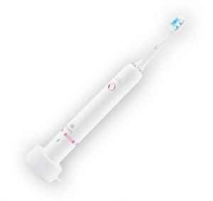 AP2602 Roční předplatné+  ZUBNÍ KARTÁČEK ETA SONETIC   + DIGI VERZE ZDARMA. Akce platí do vyčerpání zásob a úhradě do 18.2.2026.   Bonus odesílán na plátce a pouze po ČR.   Je nutno zadat email u odběratele! Popis produktu:  Zubní kartáček ETA Sonetic je účinný pomocník
v prevenci proti zubnímu kazu a kameni, krvácení
dásní a šetrně pečuje i o citlivé zuby. Díky sonické
technologii se 40 000 pohyby za minutu je
čištění s ETA Sonetic rychlejší a účinnější než
s běžným zubním kartáčkem. Sonický pohyb
kartáčku efektivně odstraňuje zubní plak, stará se
o dásně a dostane se i do mezizubních prostor.
Díky speciálnímu tlakovému senzoru zároveň
chrání vaše zuby před přílišným tlačením kartáčku
a na nesprávný tlak vás upozorní jemnou vibrací. Více na  ETA  