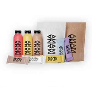 EL2604A Půlroční předplatné tištěné+  SADA PRODUKTŮ MANA (10 ks)  + DIGI VERZE ZDARMA. Akce platí do vyčerpání zásob a úhradě do 22.4.2026.   Bonus odesílán na plátce a pouze po ČR. Nutno zadat email u odběratele!  Popis produktu: Mana je moderní, nutričně kompletní jídlo z prvotřídních rostlinných surovin, které dodává stabilní energii
a vyváženou kombinaci 42 základních živin. Díky čistému složení a praktickému použití je skvělým parťákem do každodenního shonu – od rychlé snídaně přes oběd mezi schůzkami až po zdravou svačinu na cesty. Hotový ManaDrink, práškový ManaPowder i tyčinka ManaBar spojují pohodlí, lahodnou chuť a pečlivě vyváženou výživu a jsou vhodné i pro děti od 3 let, takže je může využít celá rodina. A díky až osmi příchutím si každý najde tu svou. S 176 ověřenými zdravotními benefity je Mana jednoduchý způsob, jak tělu dopřát to nejlepší každý den. Sada obsahuje: ManaPowder Origin + Choco (2 x 430 g)
ManaDrink Choco + Banana + Strawberry (3 x 400 ml), ManaBar Origin + Choco + Banana + Choco Nut + Berries (5 x 50 g) Více na  MOJEMANA 