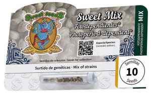  Extra výhodný Sweet Mix 
 10 náhodných automatů a 3 fasty 
Speciální balení 10 náhodných samonakvétacích odrůd od populární španělské seedbanky Sweet Seeds! V balíčku najdete mix odrůd od klasik jako Cream Mandarin až po nejnovější Red Mimosa. K tomu 3 semena Gorilla Sherbet F1 Fast. Sběratelský předmět.