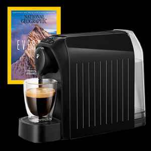 Předplaťte si National Geographic na rok 
a získáte kávovar Tchibo Cafissimo Easy černý v hodnotě 1599 Kč.

Elegantní kávovar Tchibo Cafissimo Easy
•	Perfektní espresso, caffè crema a překapávaná káva z jednoho kávovaru 
•	Jednoduchá příprava všech druhů kávy stisknutím tlačítka 
•	Odnímatelný držák šálků – pro velké i malé šálky do výšky 12,5 cm 
•	S funkcí automatického vypínání zhruba po 9 minutách 
•	Prostorově nenáročný design, kávovar má šířku jen 12 cm 
•	Rozmanité druhy kávy díky širokému sortimentu kapslí Tchibo 

Neváhejte a objednávejte ihned, nabídka platí jen do vyčerpání zásob dárků. 
Dárky vám rezervujeme dva týdny od objednání předplatného (do té doby je třeba předplatné uhradit). 
Dárky zasíláme do 30 dnů od zaplacení na adresu plátce jako balík na poštu. Nabídka platí pouze pro předplatné doručované do České republiky.



Předplatné je na 12 měsíců.


Neváhejte a objednávejte ihned, nabídka platí jen do vyčerpání zásob dárků. 
Dárky vám rezervujeme dva týdny od objednání předplatného (do té doby je třeba předplatné uhradit). 
Dárky zasíláme do 30 dnů od zaplacení na adresu plátce. 
Nabídka platí pouze pro předplatné doručované do České republiky.


Předplatné na Slovensko objednávejte ZDE.
Předplatné do zahraniční objednávejte ZDE. 


Předplatitelé časopisu NATIONAL GEOGRAPHIC se stávají členy neziskové organizace National Geographic Society, která podporuje výzkumnou činnost, vzdělávání a šíření geografických znalostí.

V rámci členství mohou být jejich osobní údaje předávány společnosti NATIONAL GEOGRAPHIC PARTNERS, LLC, 1145 17th Street, N.W., 
Washington, D. C. 20036, USA, která je neziskovou organizací z části vlastněna. 

Předání osobních údajů je zabezpečeno Standardní doložkou pro předání osobních údajů do třetích zemí dle rozhodnutí Evropské komise 2004/915/ES. 

National Geographic Česko je balen do biologicky rozložitelného ekologického obalu.



Elektronická verze časopisu je k tištěné verzi zcela ZDARMA.
Registrujte se na www.Mojepredplatne.cz a čtěte svůj oblíbený titul až na 4 zařízeních v E-KNIHOVNĚ.